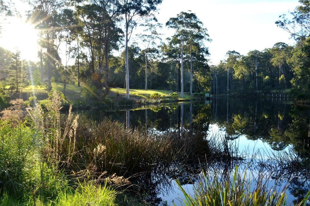 Batemans Bay Manor - Bed And Breakfast Exteriör bild