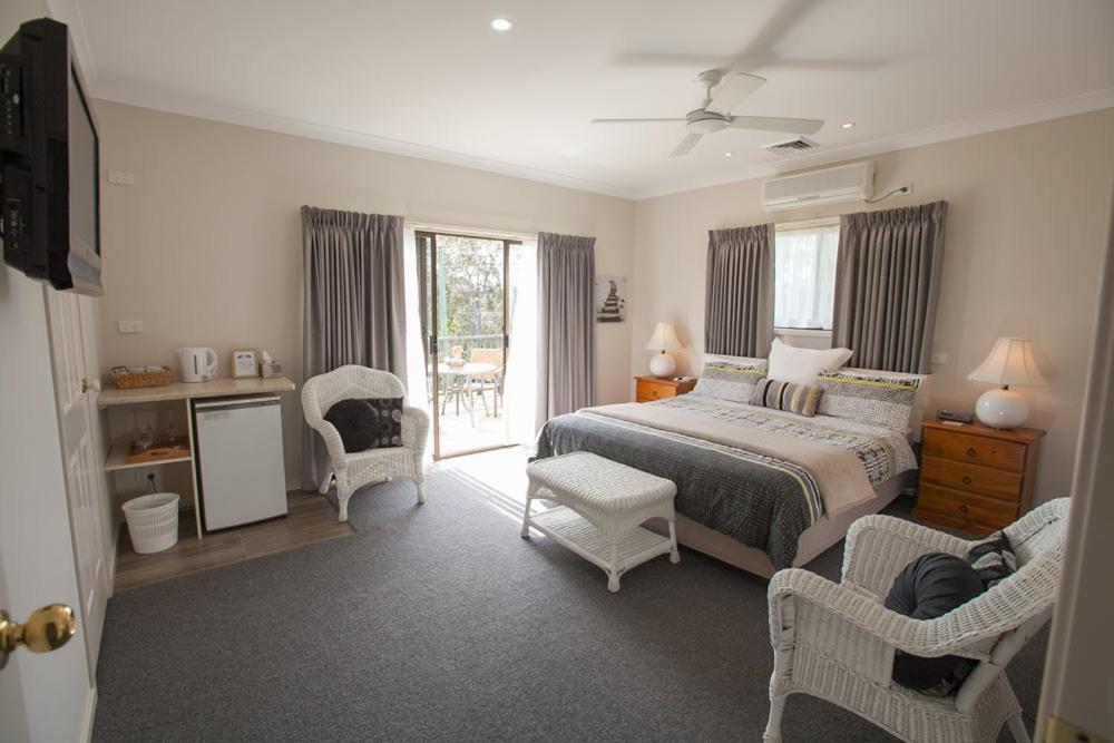 Batemans Bay Manor - Bed And Breakfast Exteriör bild